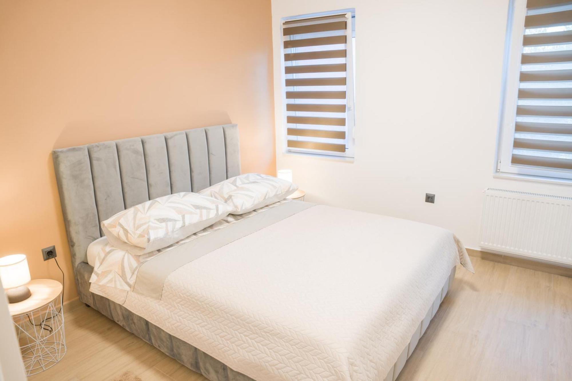 Apartmani Toni Drnis Exterior photo